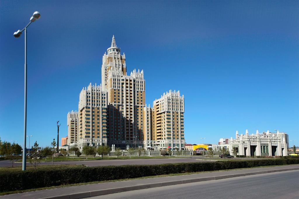 Triumph Apartments Astana Exteriör bild